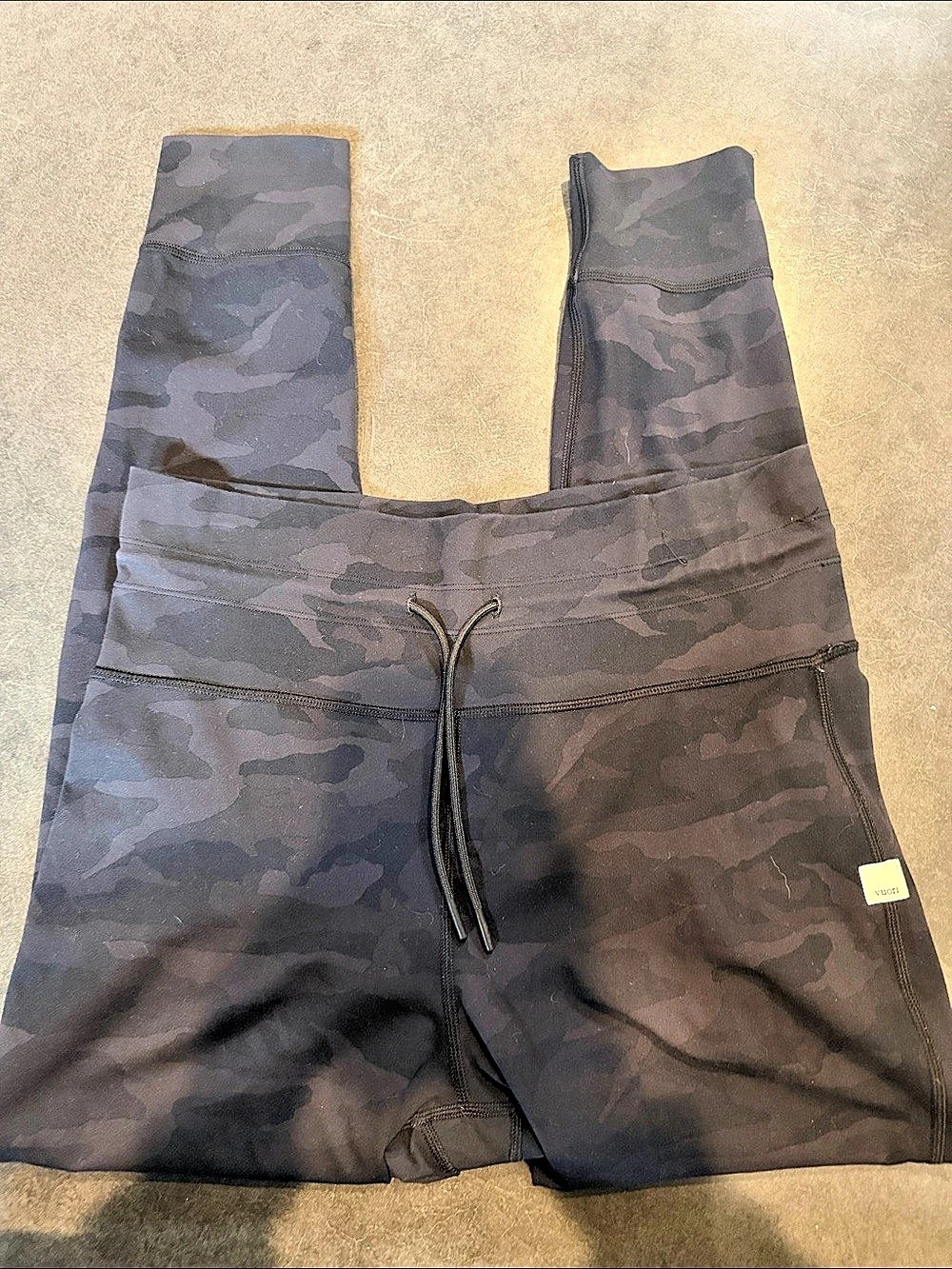 Vuori Daily Legging Camo Black Large